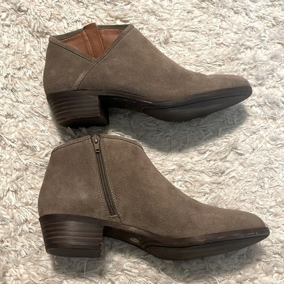 Lucky Brand Women’s Ankle Booties Size 11 Tan Suede Brekke Heel Asymmetrical - Picture 5 of 10